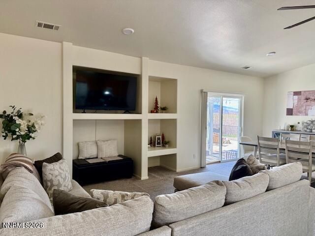 1147 White Oak Loop, Minden, NV 89423