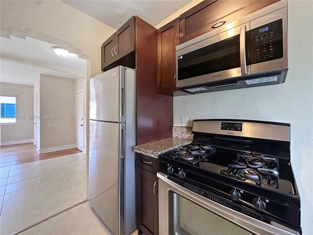 965 Bay Dr 8, Miami Beach, FL 33141