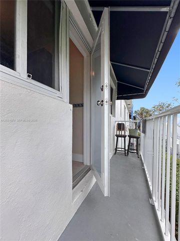 965 Bay Dr 8, Miami Beach, FL 33141