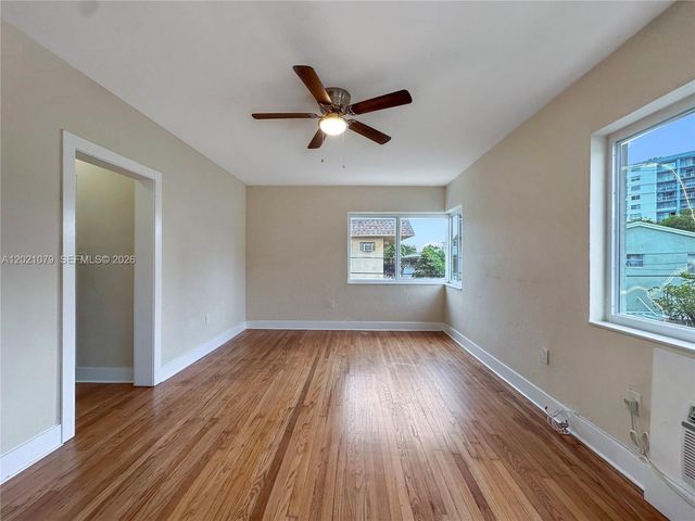 965 Bay Dr 8, Miami Beach, FL 33141
