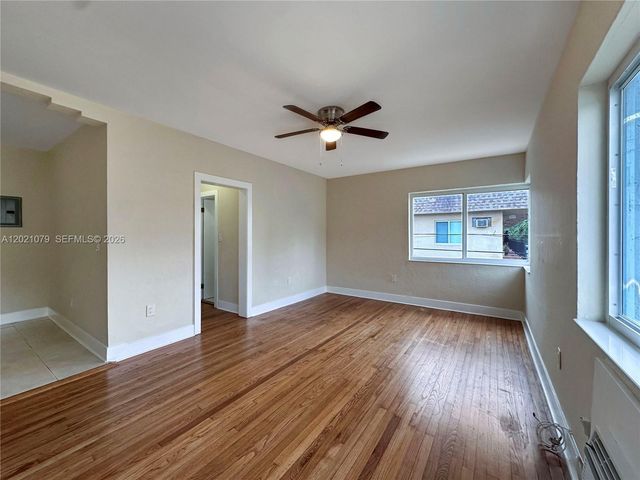 965 Bay Dr 8, Miami Beach, FL 33141