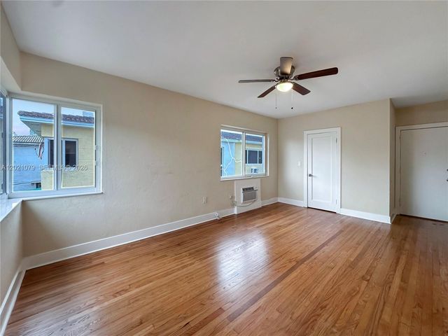 965 Bay Dr 8, Miami Beach, FL 33141