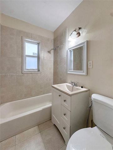 965 Bay Dr 8, Miami Beach, FL 33141