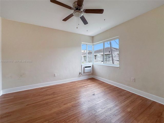 965 Bay Dr 8, Miami Beach, FL 33141