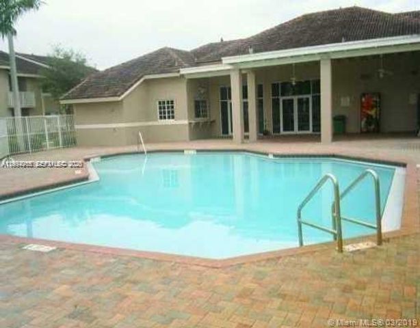 3271 Sabal Palm Mnr 103, Davie, FL 33024