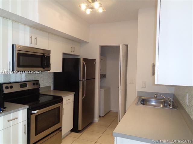 3271 Sabal Palm Mnr 103, Davie, FL 33024