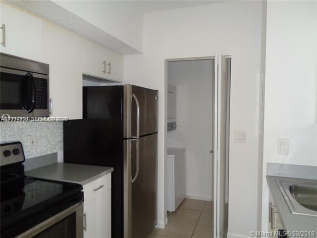 3271 Sabal Palm Mnr 103, Davie, FL 33024