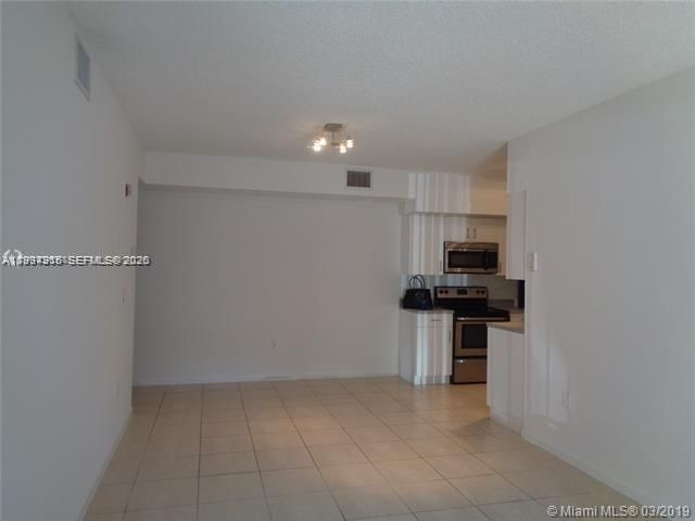 3271 Sabal Palm Mnr 103, Davie, FL 33024