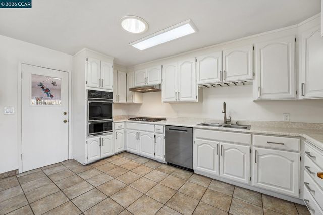 1611 Lincoln Ave, Richmond, CA 94801