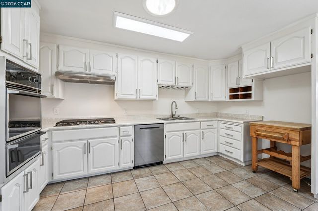 1611 Lincoln Ave, Richmond, CA 94801