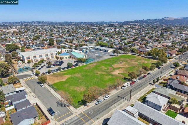 1611 Lincoln Ave, Richmond, CA 94801