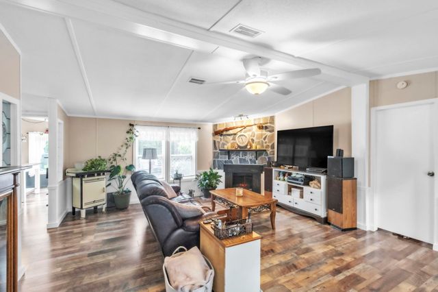 193 Penland Road, Inman, SC 29349