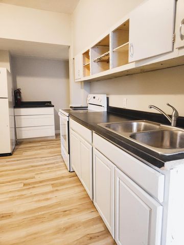 221 E 8th Street, Winona, MN 55987