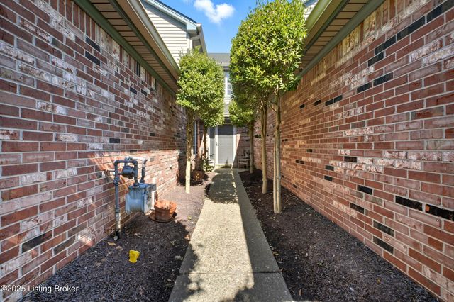 7017 Ridge Run Cir, Prospect, KY 40059