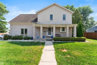 22212 Mylls Court, Saint Clair Shores, MI 48081
