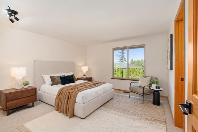 15010 SE 46th Way, Bellevue, WA 98006