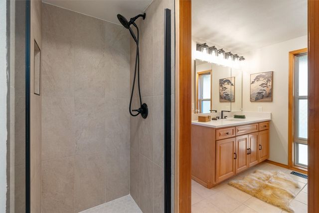 15010 SE 46th Way, Bellevue, WA 98006