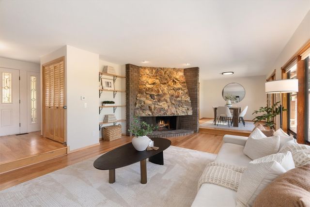 15010 SE 46th Way, Bellevue, WA 98006