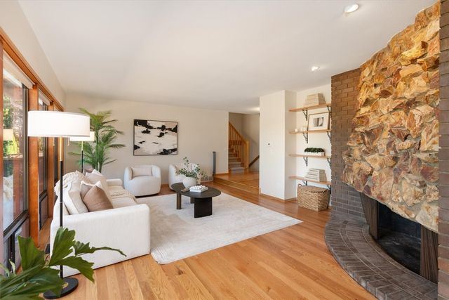 15010 SE 46th Way, Bellevue, WA 98006