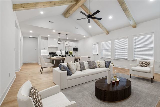 6909 SW Orange Avenue, Bentonville, AR 72713