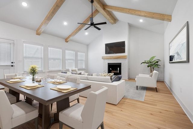 6909 SW Orange Avenue, Bentonville, AR 72713