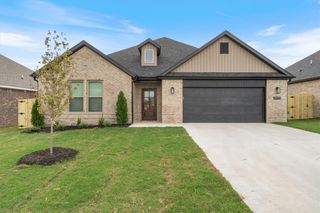 6909 SW Orange Avenue, Bentonville, AR 72713