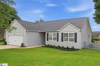 8 Equestrian Court, Simpsonville, SC 29680
