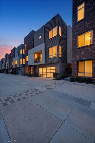 821 Brickyard, Costa Mesa, CA 92627