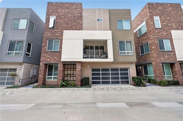 821 Brickyard, Costa Mesa, CA 92627