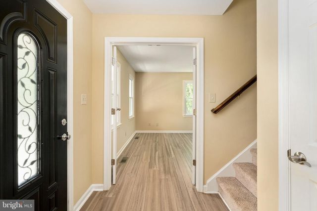 4 CANNON KNOLLS DR, Fredericksburg, VA 22406