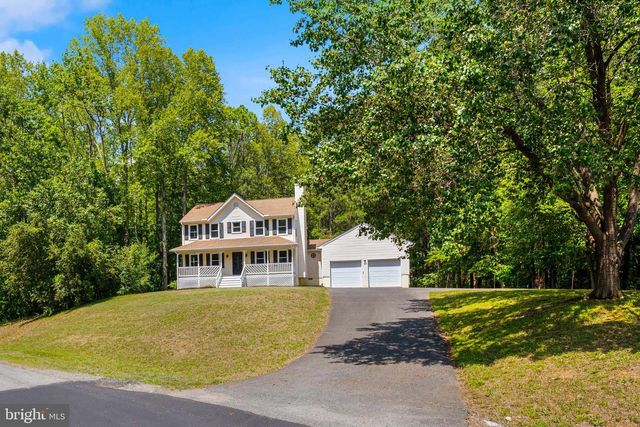 4 CANNON KNOLLS DR, Fredericksburg, VA 22406
