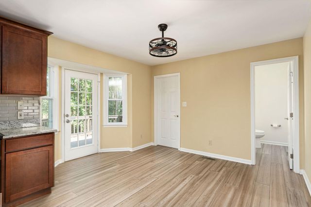 4 CANNON KNOLLS DR, Fredericksburg, VA 22406