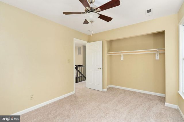 4 CANNON KNOLLS DR, Fredericksburg, VA 22406