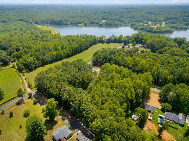 4 CANNON KNOLLS DR, Fredericksburg, VA 22406