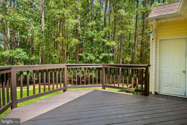 4 CANNON KNOLLS DR, Fredericksburg, VA 22406