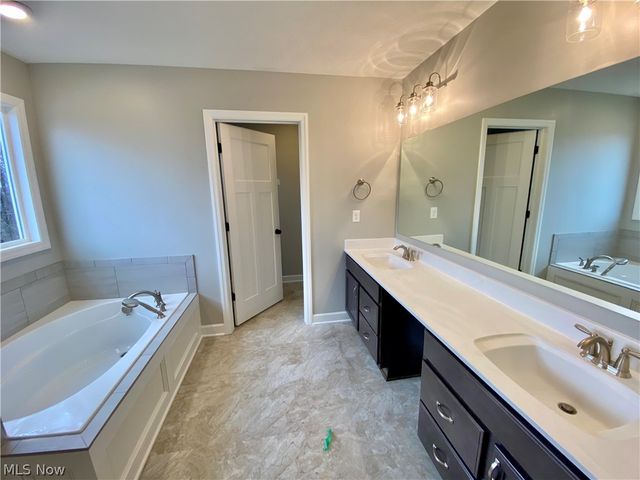 3447 Wicker Street NE, Canton, OH 44721