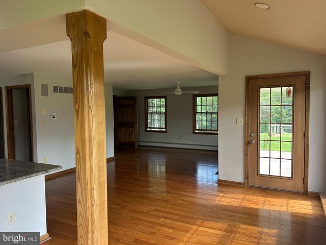 436 PINEVILLE RD, Newtown, PA 18940