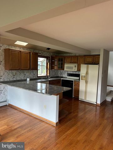 436 PINEVILLE RD, Newtown, PA 18940