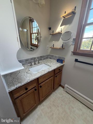 436 PINEVILLE RD, Newtown, PA 18940