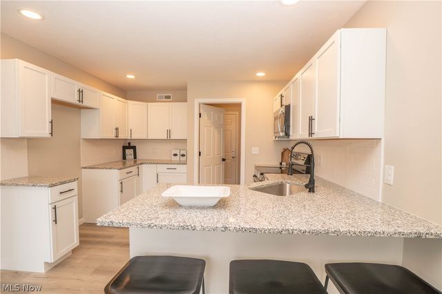 1290 Patriot Place SW, Massillon, OH 44647