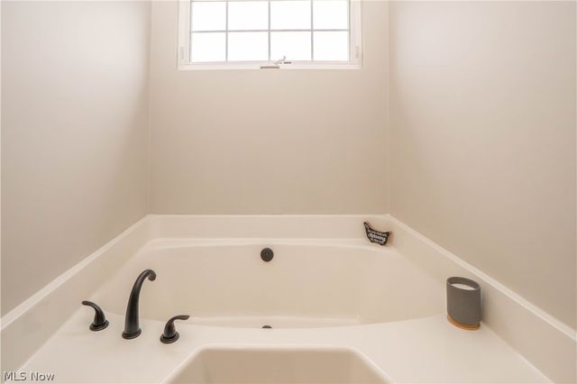 1290 Patriot Place SW, Massillon, OH 44647