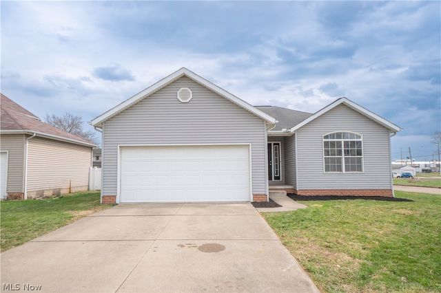 1290 Patriot Place SW, Massillon, OH 44647