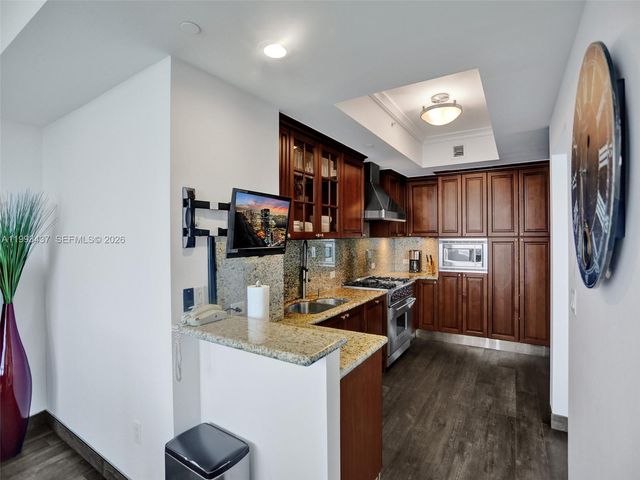 17875 Collins Ave 3005, Sunny Isles Beach, FL 33160