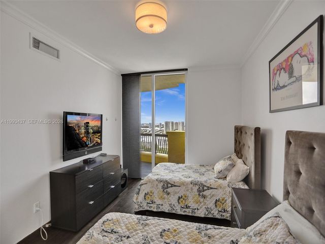 17875 Collins Ave 3005, Sunny Isles Beach, FL 33160