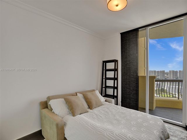 17875 Collins Ave 3005, Sunny Isles Beach, FL 33160