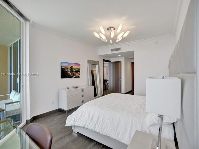 17875 Collins Ave 3005, Sunny Isles Beach, FL 33160