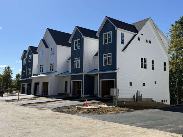 60 White Oaks Rd Unit 11, Laconia, NH 03246