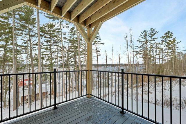 60 White Oaks Rd Unit 11, Laconia, NH 03246