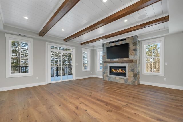 60 White Oaks Rd Unit 11, Laconia, NH 03246