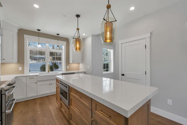 60 White Oaks Rd Unit 11, Laconia, NH 03246